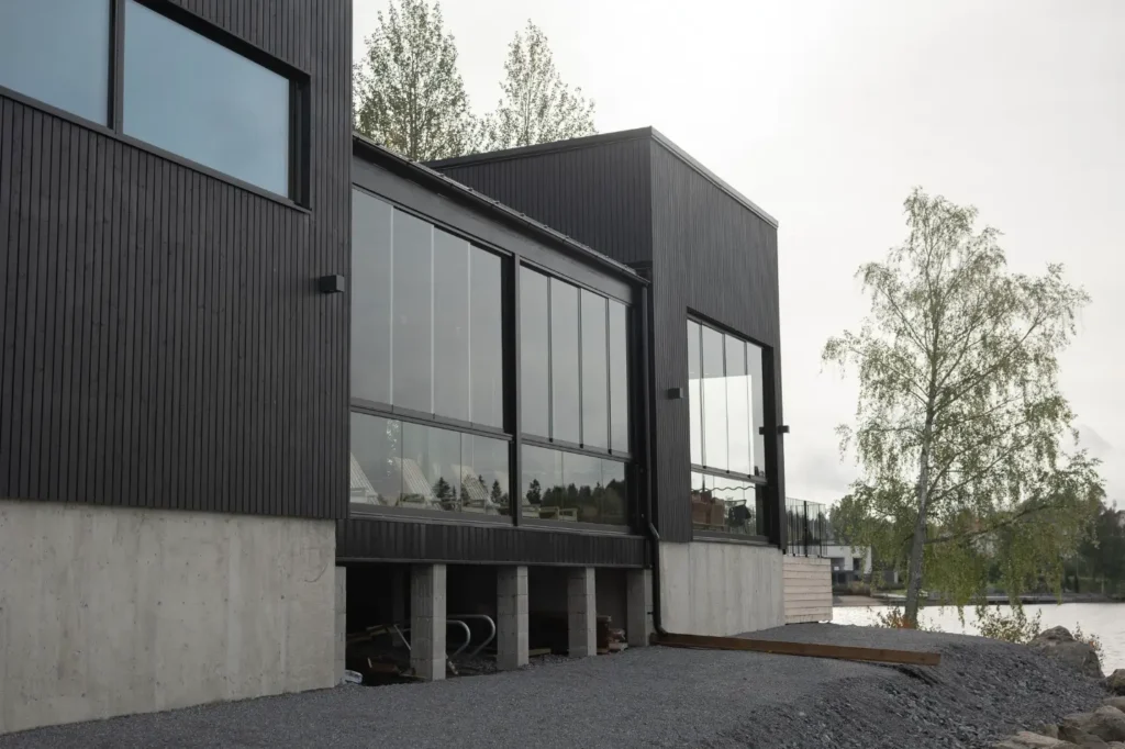 Tilaa Onnenmaalilta taloyhtiön maalaus.