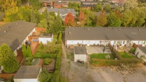 Tilaa Onnenmaalilta taloyhtiön maalaus.